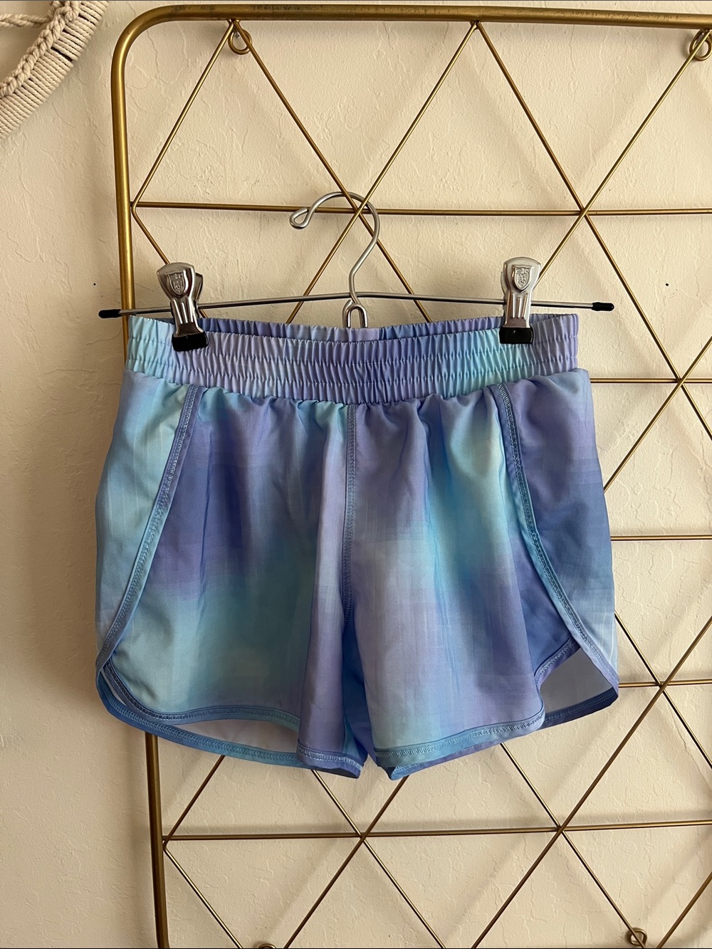 M (8) | All in Motion Girls Light Blue Tie-Dye Athletic Shorts
